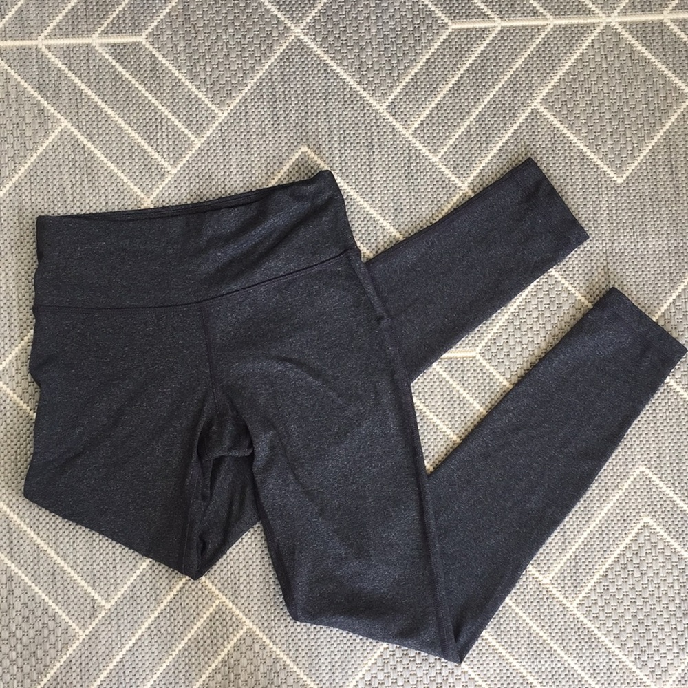 Grey workout leggings